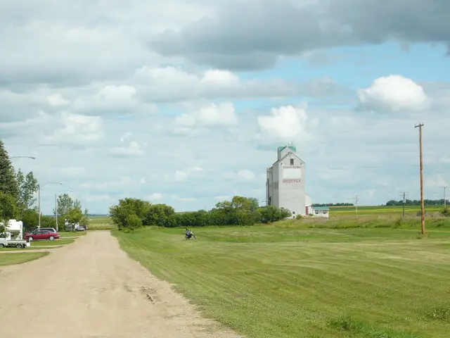 Grain elevator on Railway Avenue